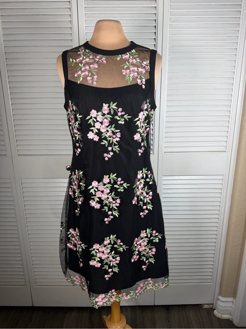 Nanette‎ Lepore Black Floral Embroidered Mesh Midi Dress Pink Blossoms Size 12